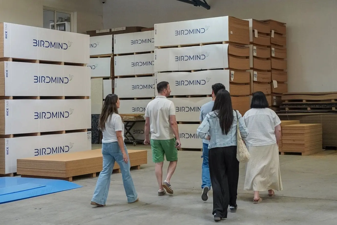 Decenas de jóvenes descubren de primera mano el emprendimiento innovador en el rural 2