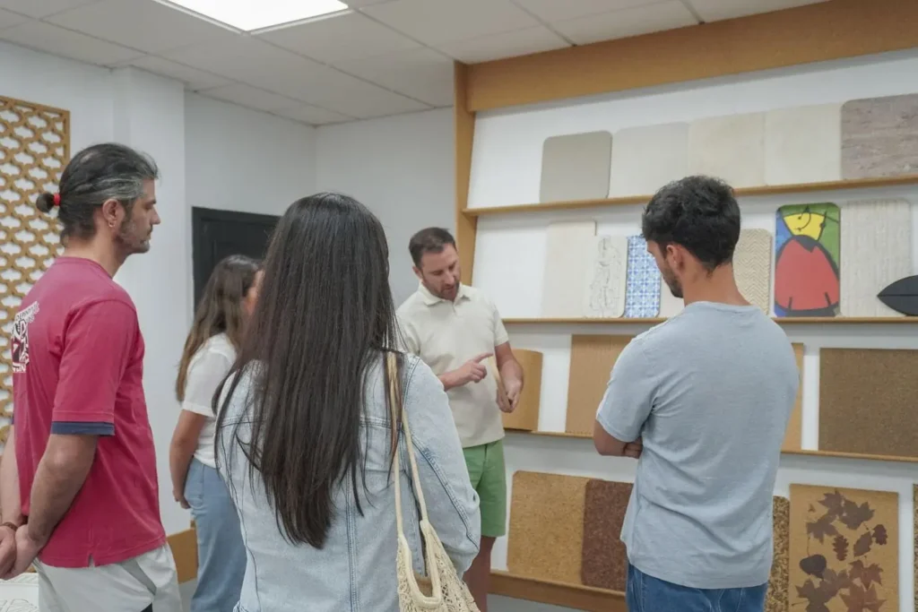 Decenas de jóvenes descubren de primera mano el emprendimiento innovador en el rural 4